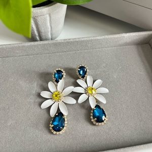 Blue Crystal Daisy Earrings
